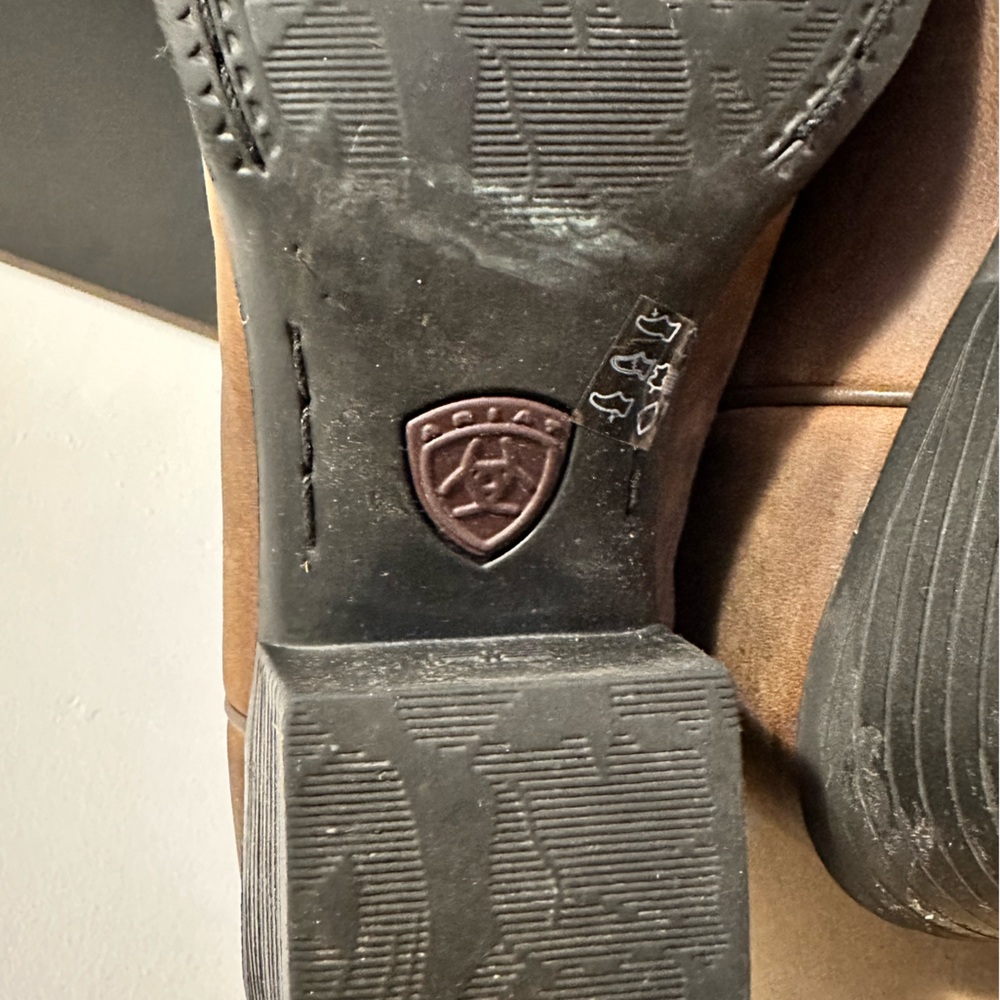 Ariat Heritage Western R-Toe Boots - Picture 7 of 8